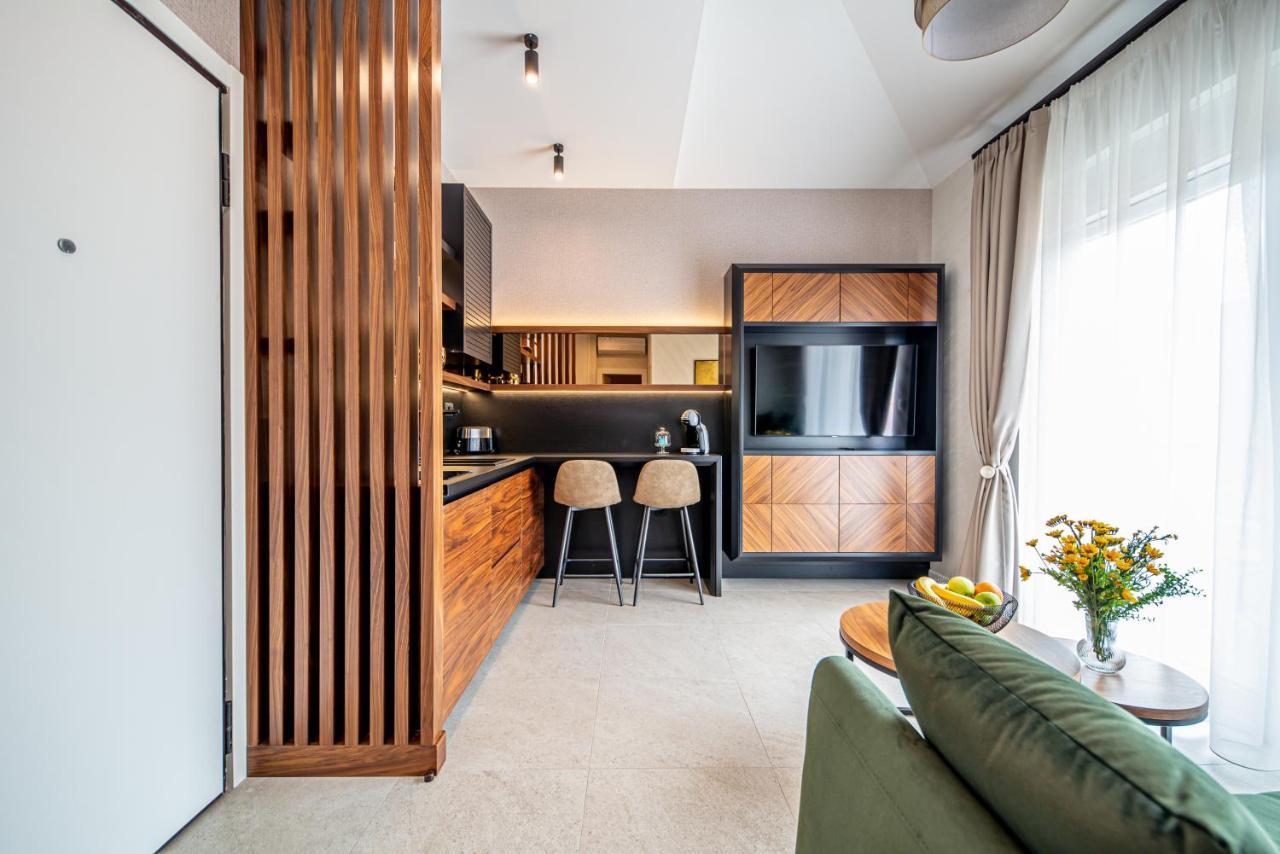 Enyana Luxury Suites Kotor Kültér fotó